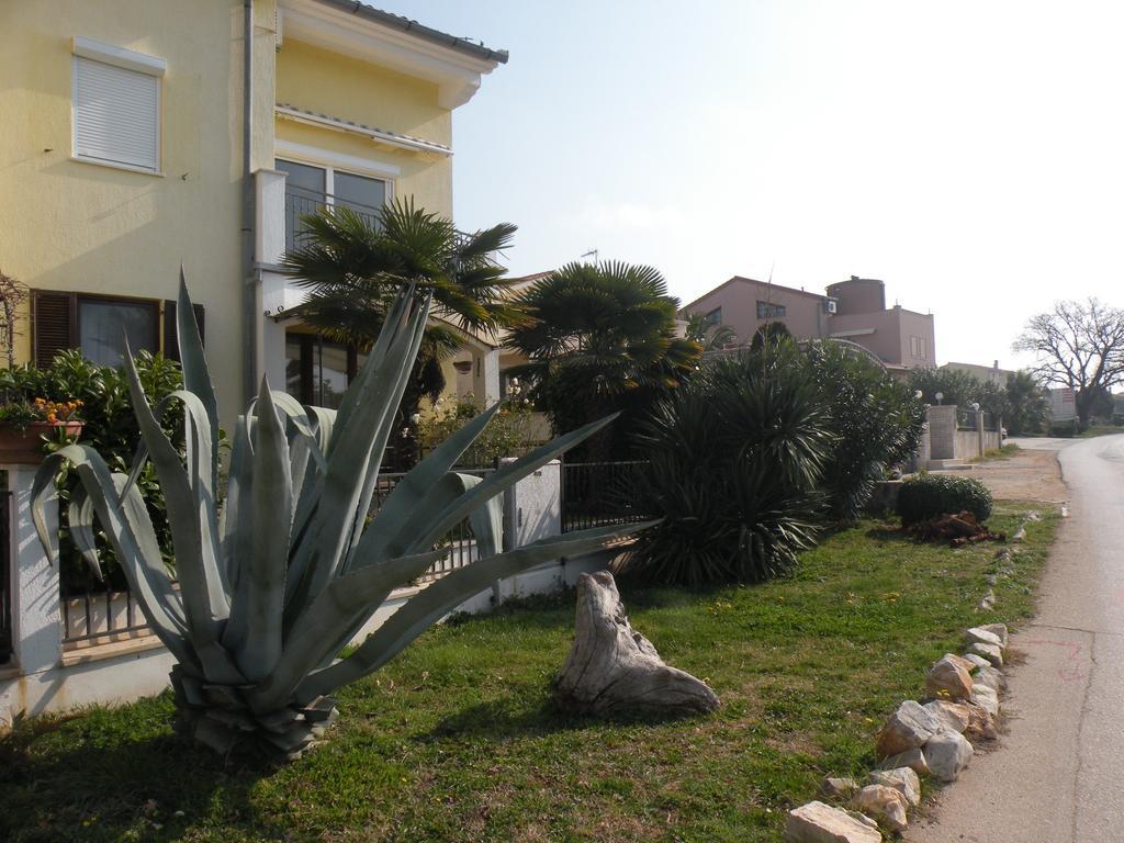 Sunset Apartment With A Private Yard At Medulin Riviera Habitación foto