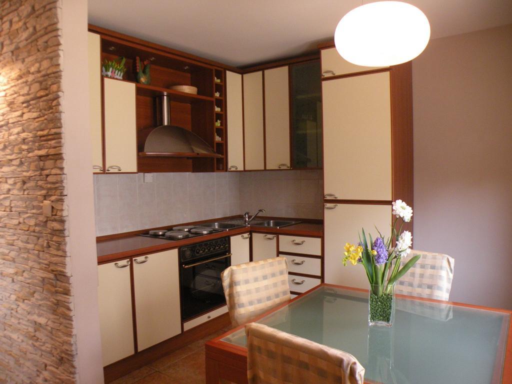 Sunset Apartment With A Private Yard At Medulin Riviera Habitación foto